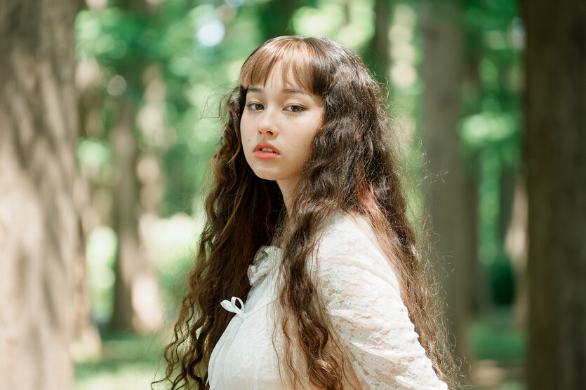 写真家 関 一也氏がタムロン25-200mm F2.8-5.6 G2 (Model A075)で撮影するポートレート