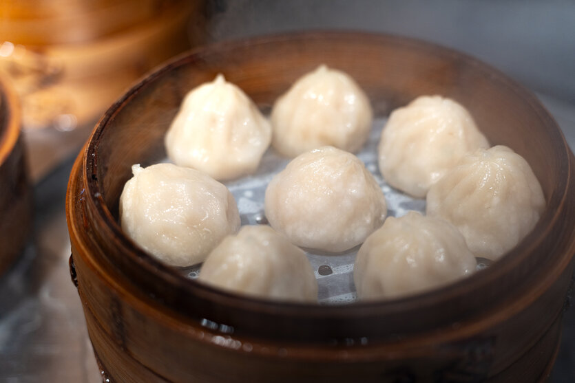 「死ぬまでに行きたい！世界の絶景」プロデューサー 詩歩氏が、タムロン35-100mm F2.8 (Model A078)と16-30mm F2.8 G2 (Model A064) ソニー Eマウント用2本で身軽に巡る、台湾女子旅