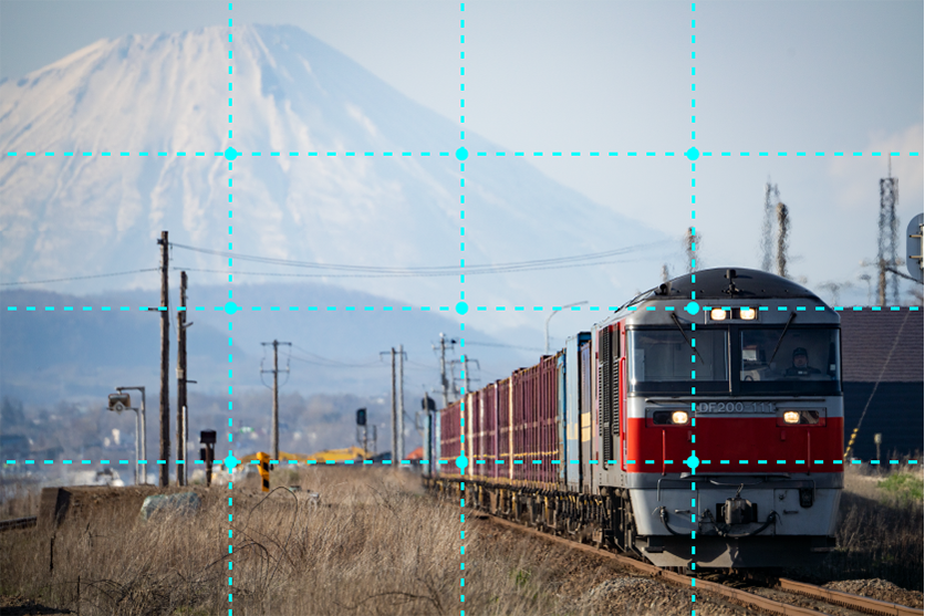 (2) “Four-Section Composition,” ideal for landscape photography