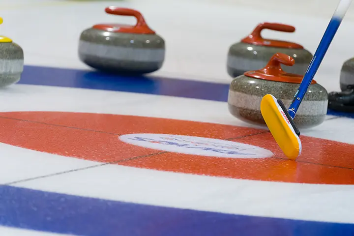 Photo Gallery of the women’s curling team Loco Solare