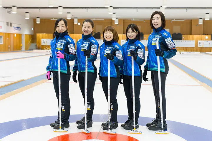 Photo Gallery of the women’s curling team Loco Solare