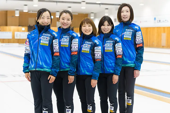 Photo Gallery of the women’s curling team Loco Solare