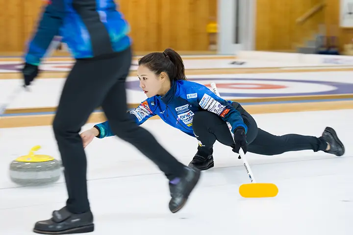 Photo Gallery of the women’s curling team Loco Solare