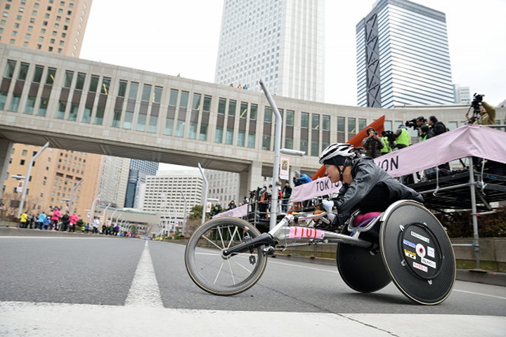 Photo Gallery of wheelchair Marathon Wakako Tsuchida