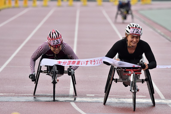 Photo Gallery of wheelchair Marathon Wakako Tsuchida