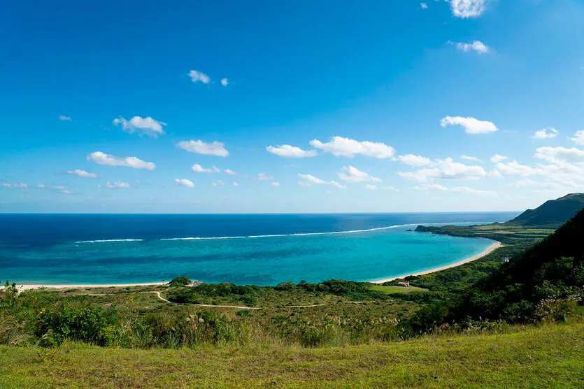 写真家 北島 清隆氏がタムロン 17-50mm F4 (Model A068)で撮る、沖縄の広大な風景